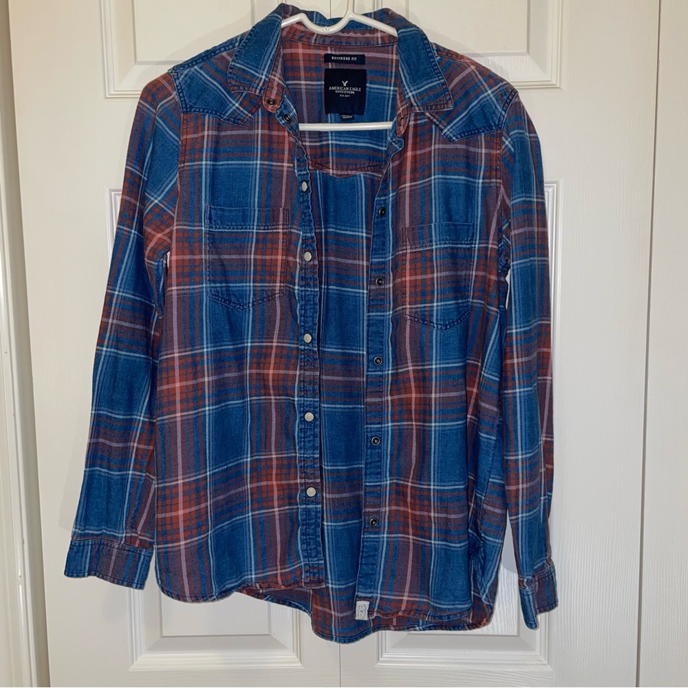 American Eagle Boyfriend Fit, Blue and Red Button Down Flannel, Long Sleeve